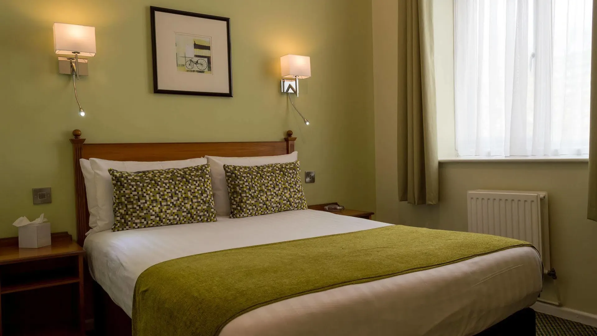 Hotel Ibis Styles Bournemouth 4*,