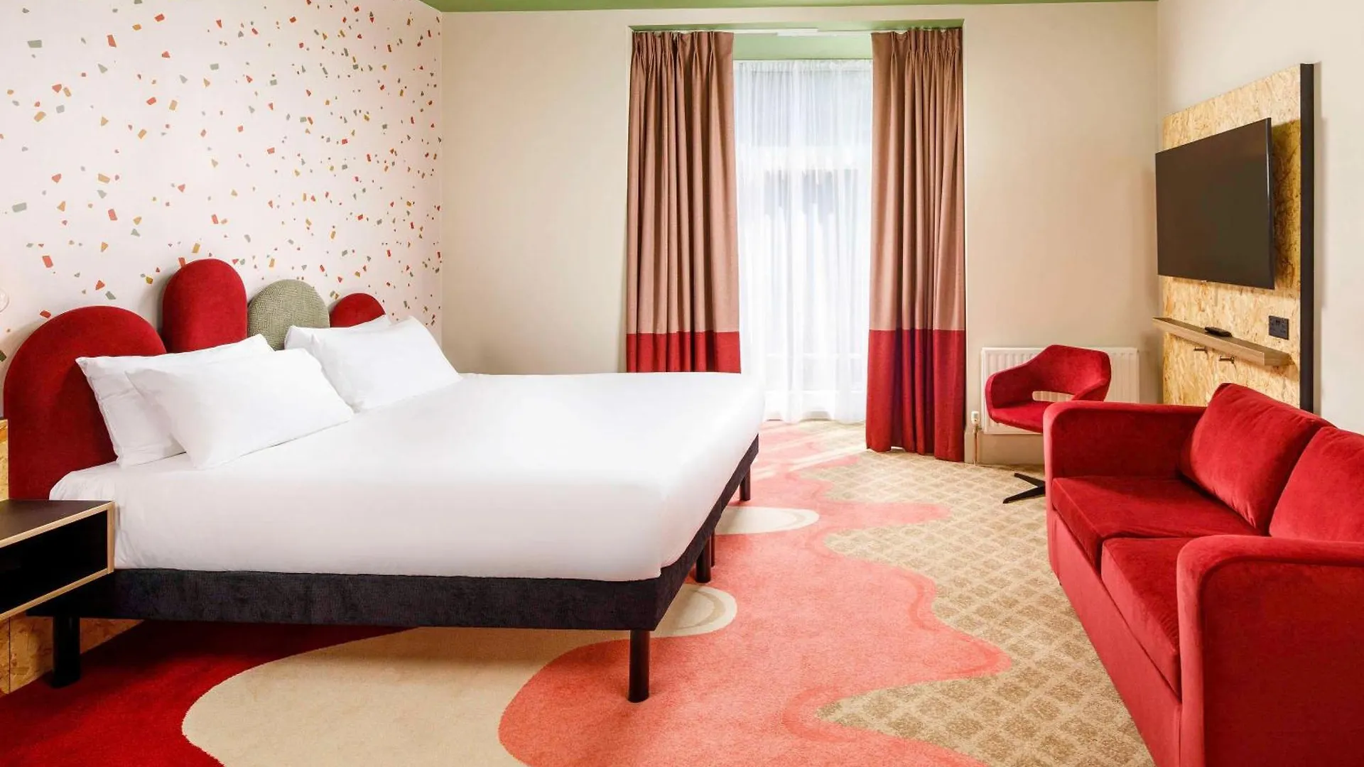 Ibis Styles Bournemouth Hotel 4*,
